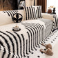 Copridivano in Peluche 🛋️✨🧺 Morbido peluche al tatto, con fondo antiscivolo e lavabile in lavatrice, protegge il divano da macchie e usura e conserva un ambiente di relax confortevole ogni giorno.