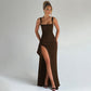 Abito aderente senza maniche con scollo quadrato e spacco laterale alto